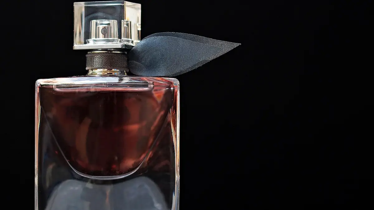 Perfumy podniecające mężczyzn – odkryj zapachy, które działa