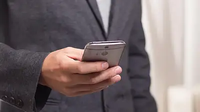 Skróty w SMS: znaczenie, historia i praktyczne porady